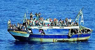 داعش يهدد بإغراق أوروبا بنصف مليون مهاجر إذا تدخلت إيطاليا في ليبيا